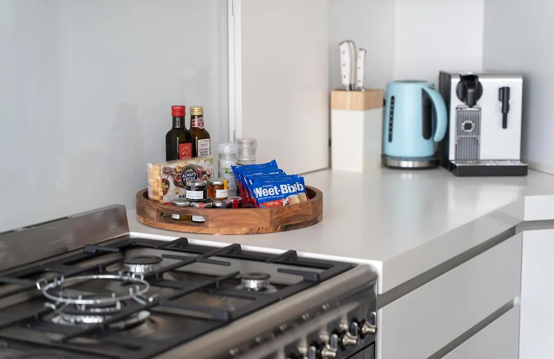 Pet Friendly Waterfront Escape In Balmain East!-1